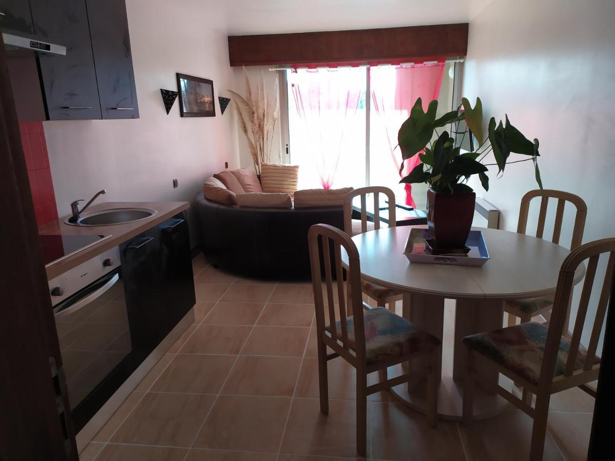 50M2 2 A 4 Pers Tout Confort Balcons Jardin Terrasse Les Albres Exteriér fotografie